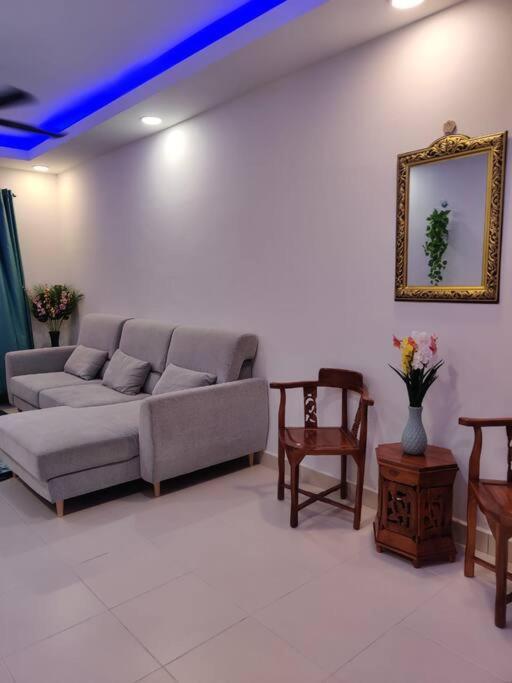 Debayu Homestay With Free Parking At Setia Alam Shah Alam Kültér fotó
