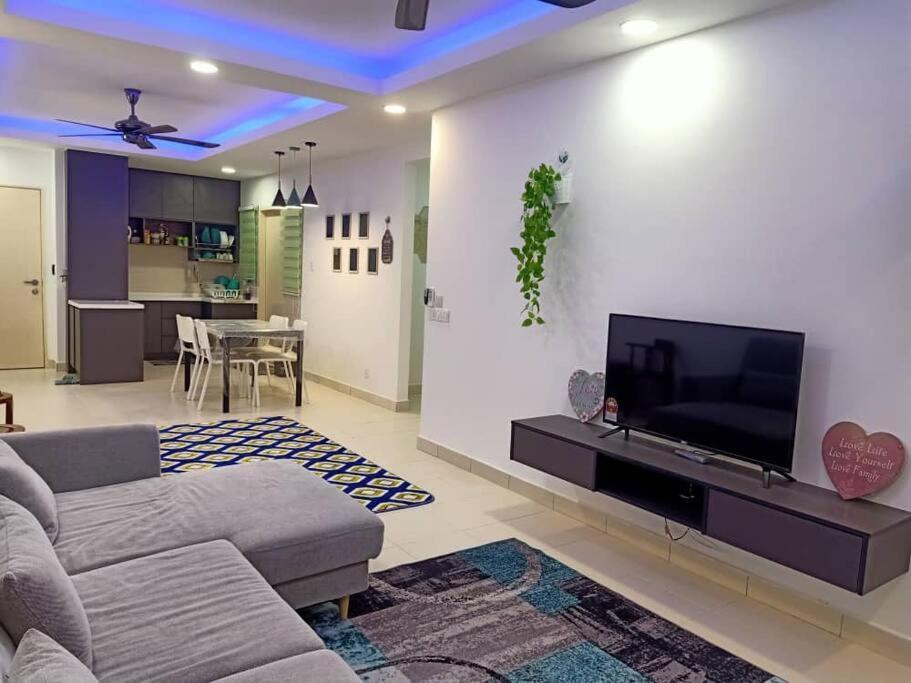 Debayu Homestay With Free Parking At Setia Alam Shah Alam Kültér fotó